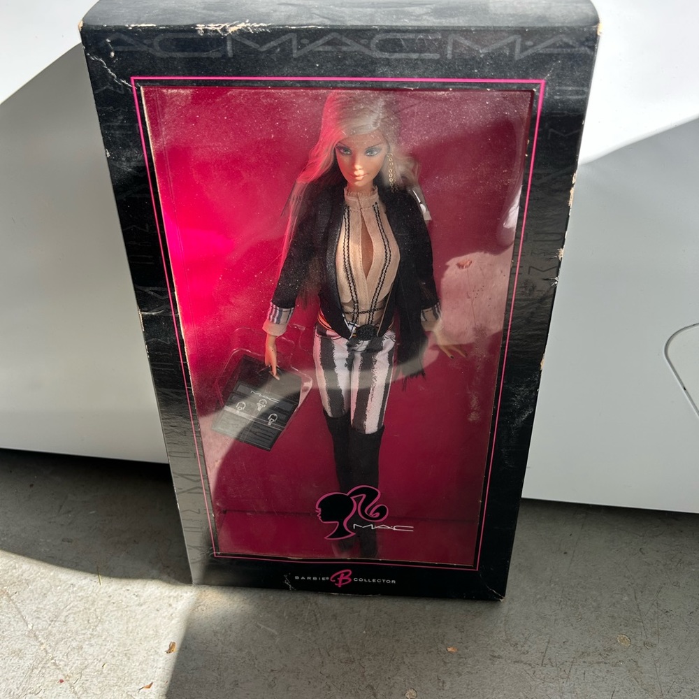 MAC Cosmetics Barbie Doll 2009